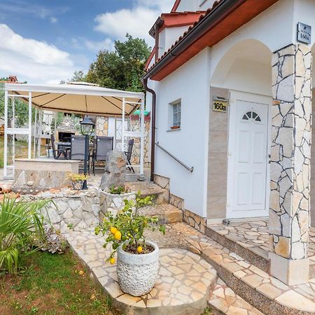 Beautiful Apartment In Barbariga With Kitchen Exterior photo