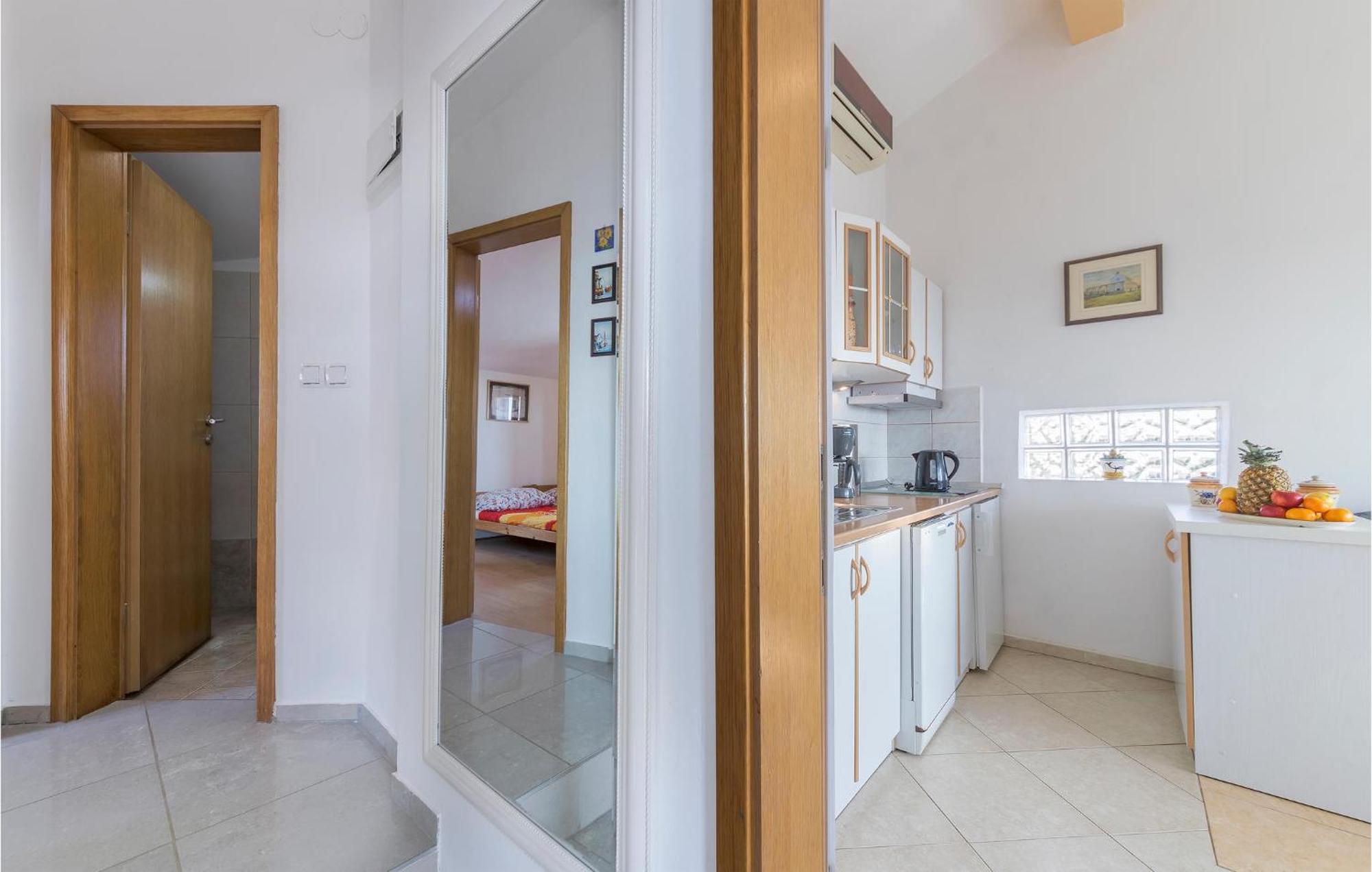 Beautiful Apartment In Barbariga With Kitchen Exterior photo
